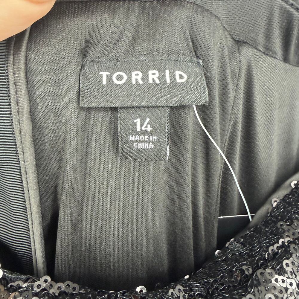 TORRID Black Ombre Sequin Black Silver Off Shoulder Full Length Gown Size 14 NEW - Picture 7 of 8